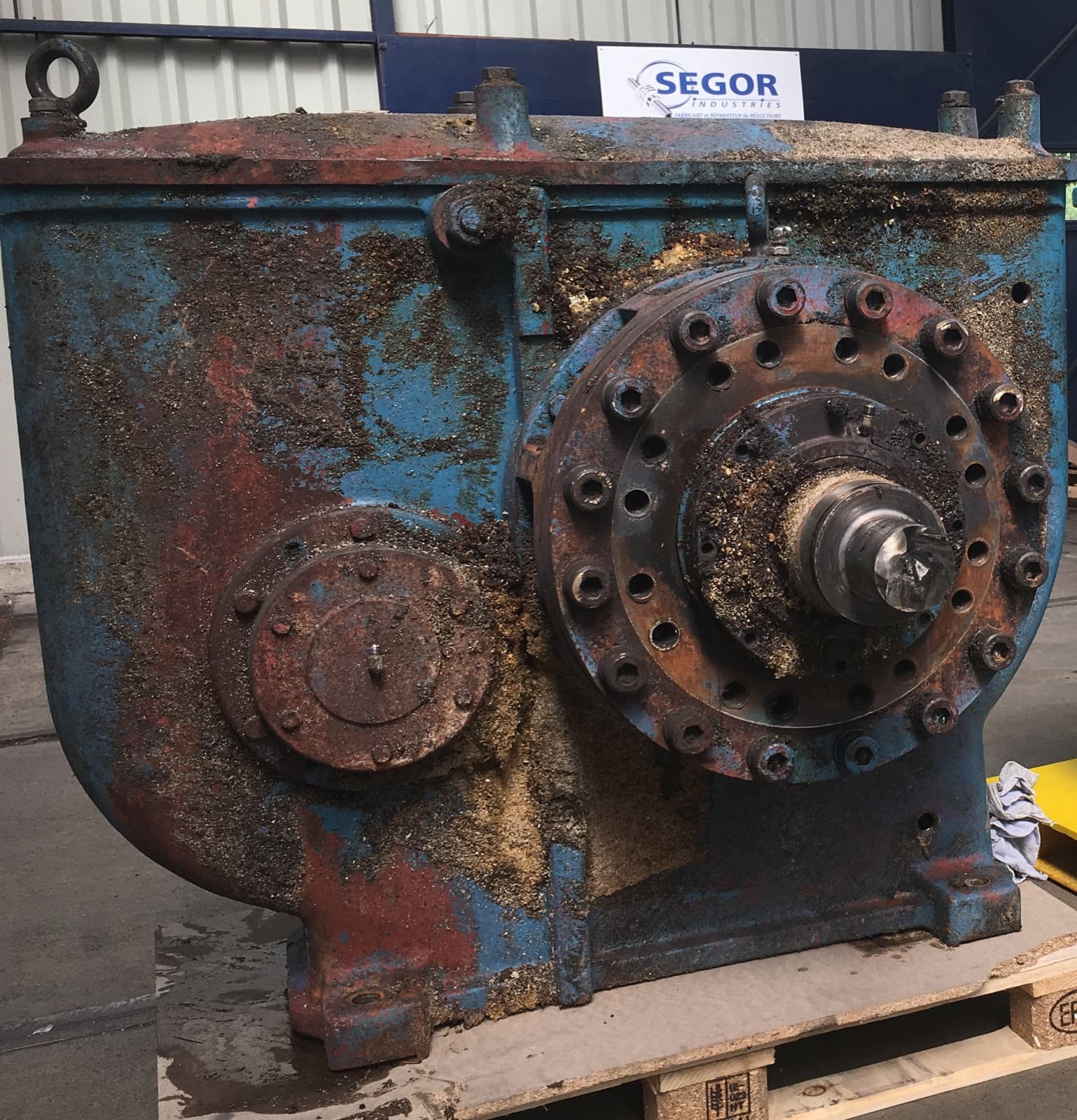 Réducteur corrodé à son arrivée dans l'atelier Segor